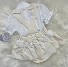 Load image into Gallery viewer, Pex Lillie Ivory Outfit -18m
