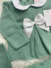 Load image into Gallery viewer, Green Bow Knitted Newborn Bonnet Set
