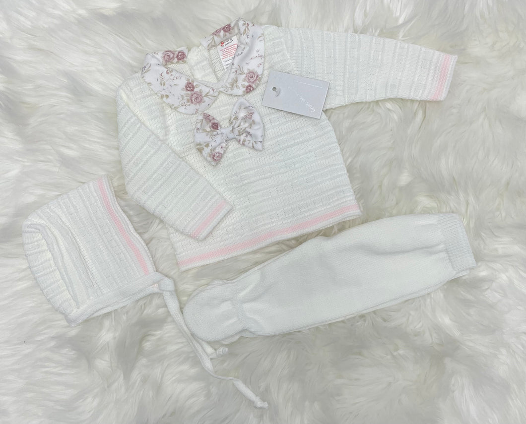 Newborn 3 Piece Knitted Set - white/pink