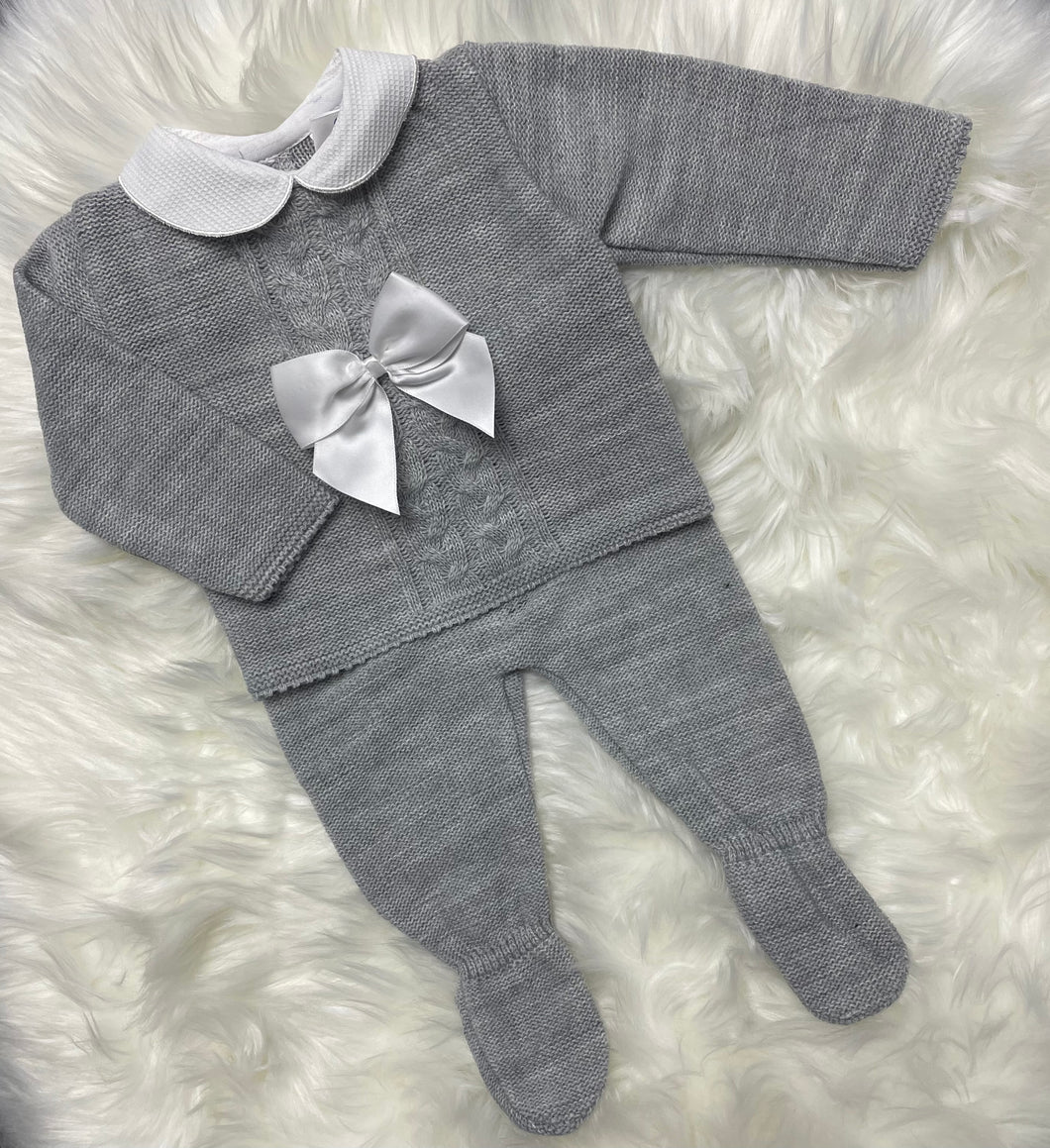 Unisex Grey Bow Knitted Two Piece