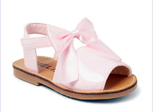 Load image into Gallery viewer, Martina Bow Sandals - Pink
